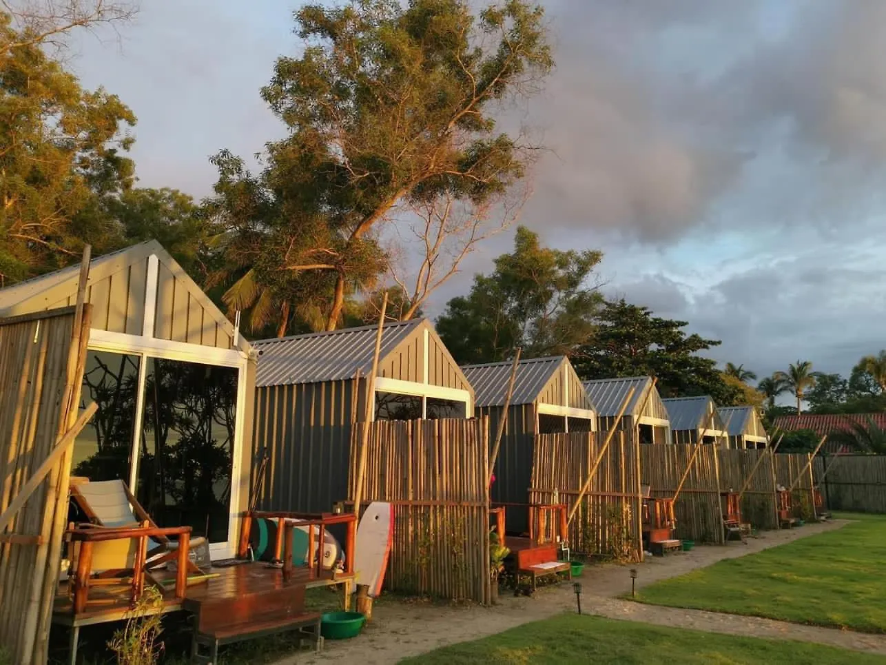 Walden Koh Lanta - Tiny Homes By The Sea 홀리데이파크